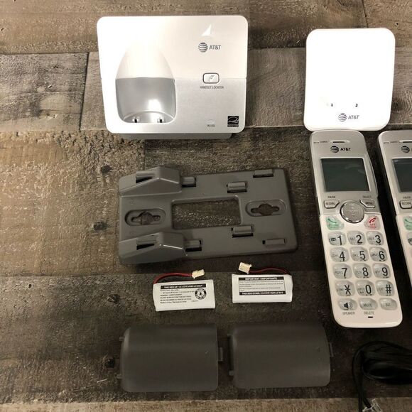 AT&T EL51203 2 handset cordless answering system with caller ID - Picture 8 of 9